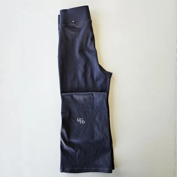 H&M Move Flare Pants - Picture 2 of 6